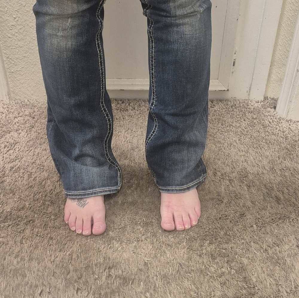 EUC Rock Revival Alanis Boot Cut Jeans - Picture 13 of 13
